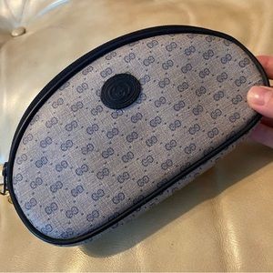 VINTAGE GUCCI GG CLUTCH BAG ZIP TOILETRY TRAVEL COSMETIC
